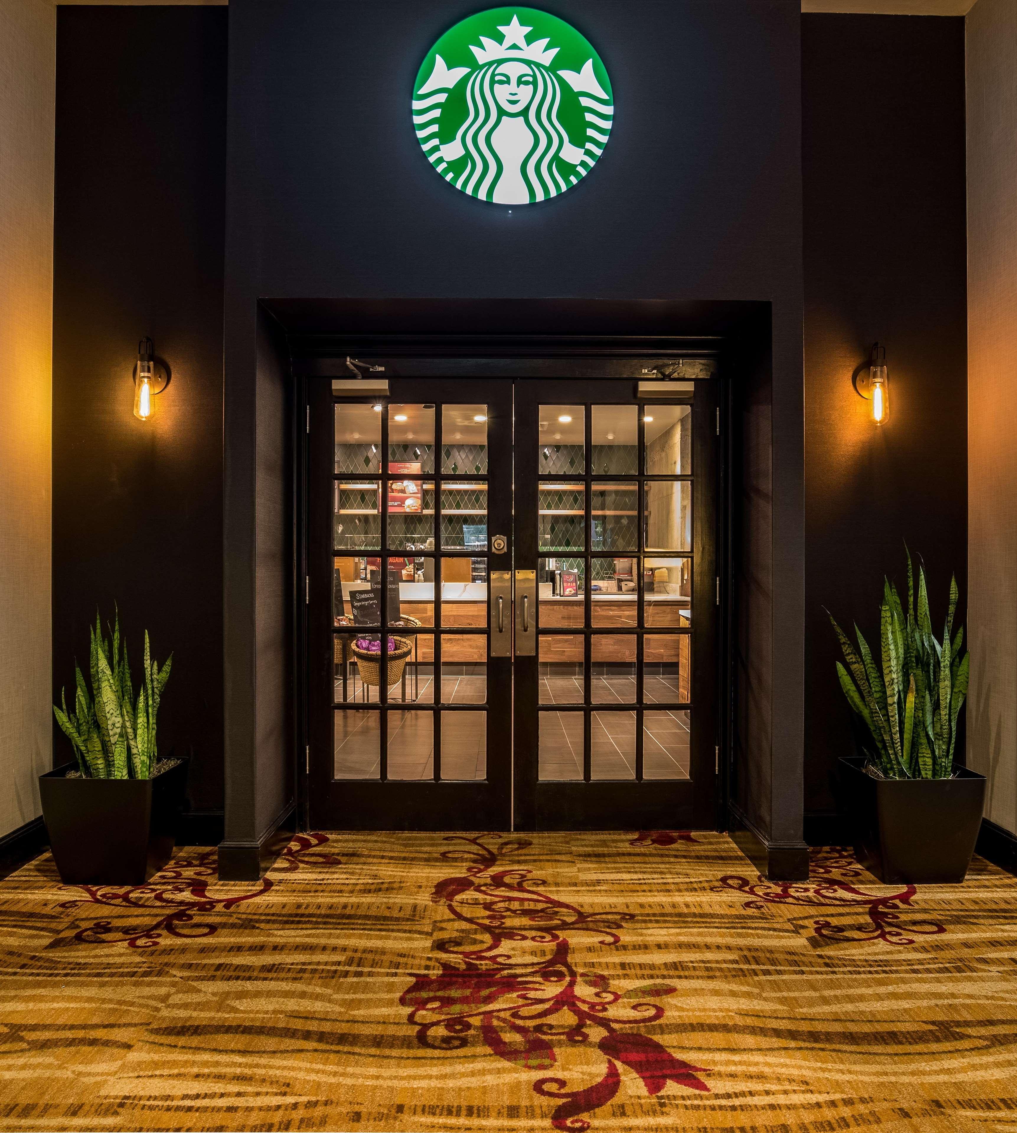 Hilton Fort Wayne At The Grand Wayne Convention Center (Adults Only) Exterior photo