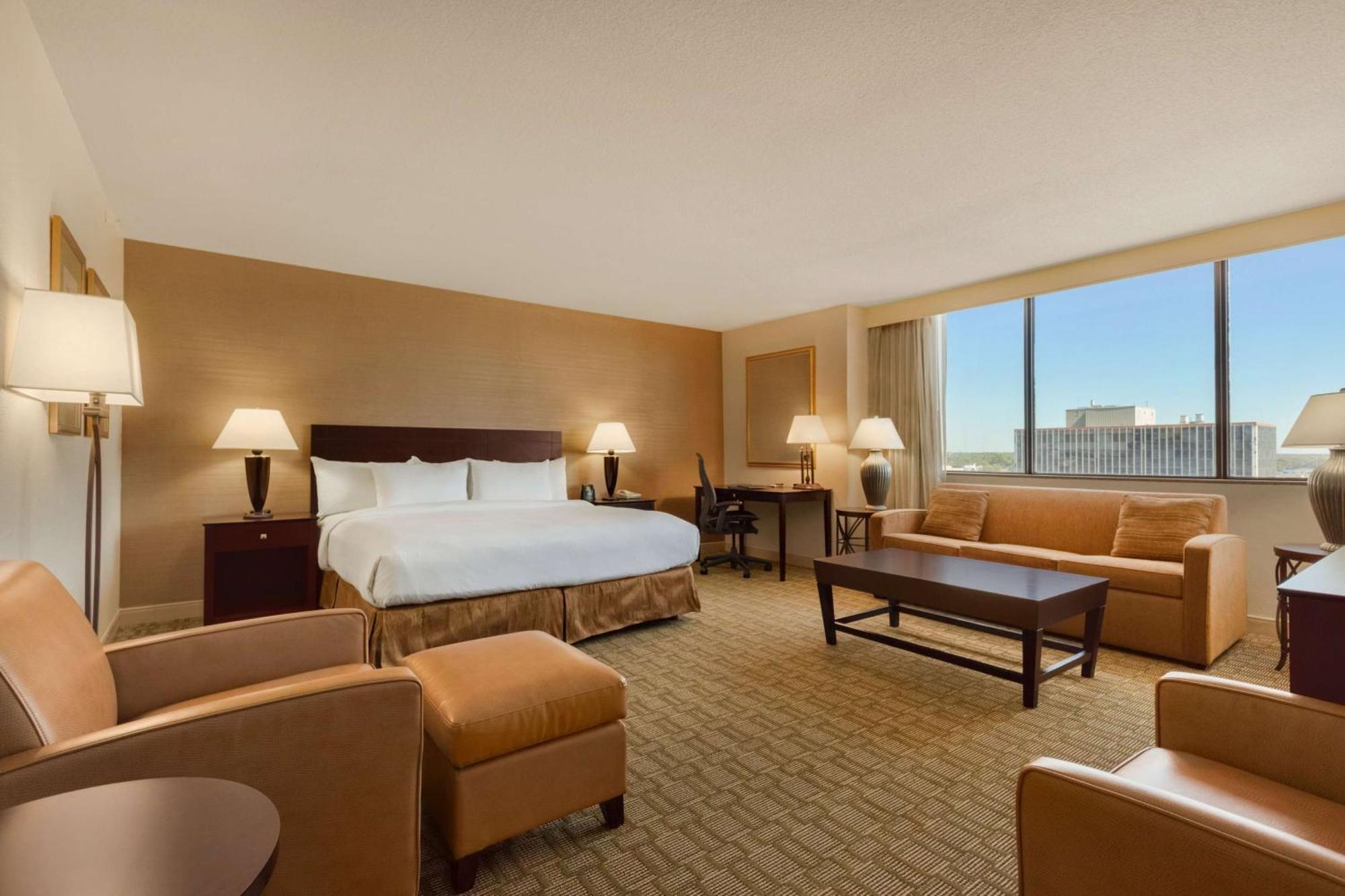 Hilton Fort Wayne At The Grand Wayne Convention Center (Adults Only) Exterior photo