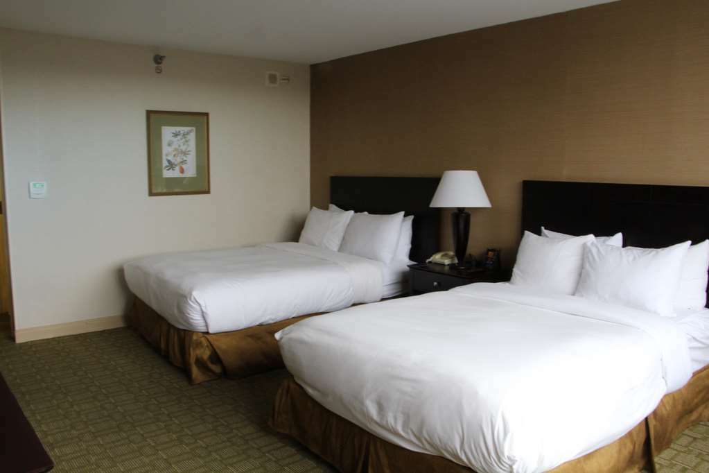 Hilton Fort Wayne At The Grand Wayne Convention Center (Adults Only) Room photo